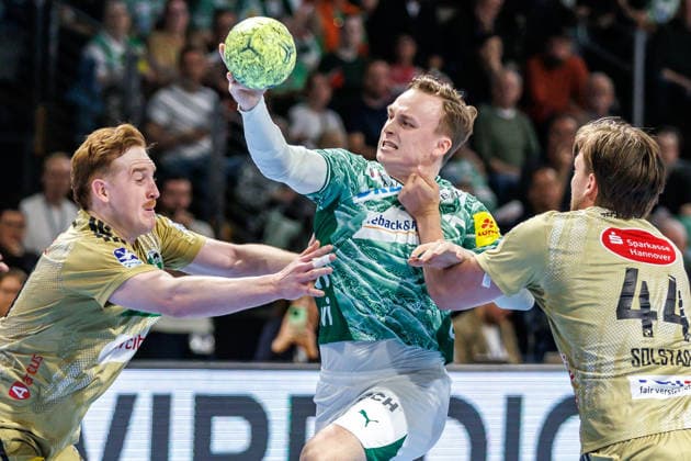 Berlin, 21.05.26, Handball: Bundesliga, Fuechse Berlin - TSV Hannover-Burgdorf, 32. Spieltag, Max-Schmeling-Halle. Tobias Grondahl (Fuechse Berlin) wirft den Ball auf das Tor. Fuechse Berlin - TSV Hannover-Burgdorf
