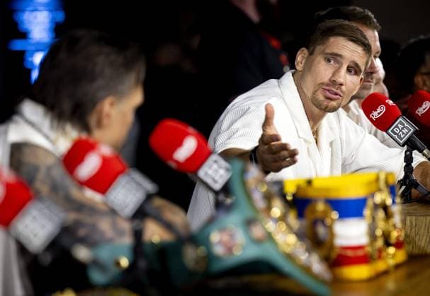 CAIRO - World champion Oleksandr Usyk and boxer Rico Verhoeven during a press conference, PK, Pressekonferenz at the Grand Egyptian Museum ahead of the title fight at the Pyramids of Giza. KOEN VAN WEEL ANP xVIxANPxSportx xxANPxIVx 558977986 originalFilename: 558977986.jpg