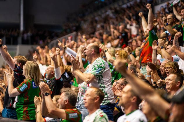 Deutschland: HBL DAIKIN Handball Bundesliga 2025 - 2026, 30. Spieltag - SC Magdeburg vs SG Flensburg Handewitt - GETEC Arena (Magdeburg): Fans Zuschauer Stimmung Atmosphäre Copyright: xTomxLauruschkatx