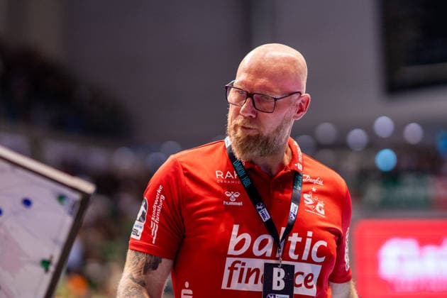 Deutschland: HBL DAIKIN Handball Bundesliga 2025 - 2026, 30. Spieltag - SC Magdeburg vs SG Flensburg Handewitt - GETEC Arena (Magdeburg): Ales Pajovic (Trainer, SG Flensburg-Handewitt) Copyright: xTomxLauruschkatx
