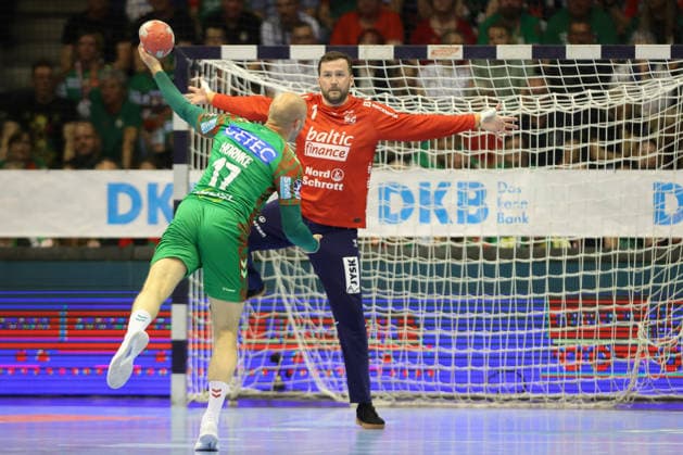 21.05.2026, xtgx, Handball, Daikin HBL, SC Magdeburg - SG Flensburg Handewitt v.l. Tim Hornke (Magdeburg, 17) Benjamin Buric (Flensburg, 1) Magdeburg