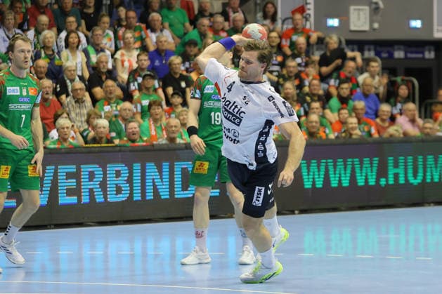 21.05.2026, xtgx, Handball, Daikin HBL, SC Magdeburg - SG Flensburg Handewitt v.l. Johannes Golla (Flensburg, 4) wirft Tor, Torschuetze, erzielt Tor, Treffer, scores the goal Magdeburg
