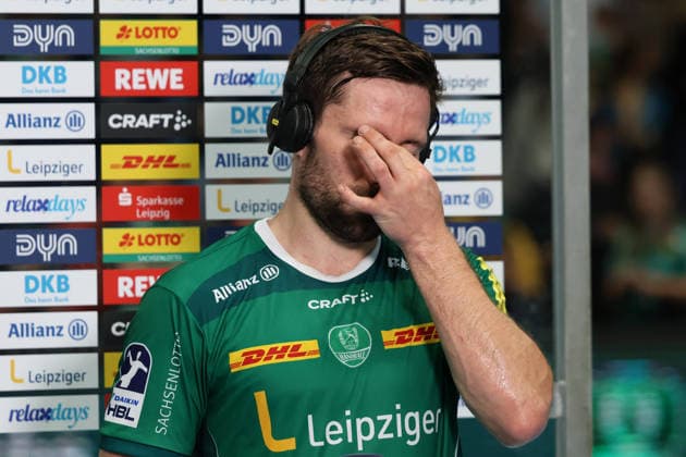 Deutschland: Handballbundesliga 2025 - 2026, 32. Spieltag - SC DHfK Leipzig gegen MT Melsungen, Quarterback Immobilien Arena (Leipzig): Lukas Binder (SC DHfK Leipzig, 11) Trauer, Enttäuschung, Frust, im Interview nach der Partie Copyright: xLucasxWalterx