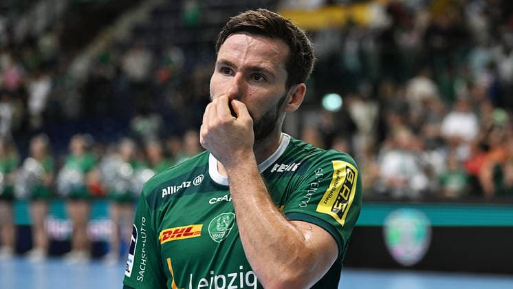 Handball-Bundesliga, Saison 2025 2026, 32. Spieltag, SC DHfK Leipzig vs. MT Melsungen (21.05.2026) Enttäuschung bei Spielern aus Leipzig nach der Niederlage im Handball-Bundesliga-Spiel DHfK Leipzig gegen MT Melsungen (21.05.2026). Zu sehen Lukas Binder (Außen Außenbahnspieler DHfK Leipzig, Rückennumer 11). Leipzig Sachsen Deutschland QUARTERBACK Immobilien Arena Am Sportforum 2