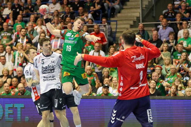 21.05.2026, xgox, Handball - Daikin HBL SC Magdeburg - SG Flensburg-Handewitt emspor, v.l. Elvar Oern Jonsson (Magdeburg, 19) wirft Tor, Torschuetze, erzielt Tor, Treffer, scores the goal Magdeburg
