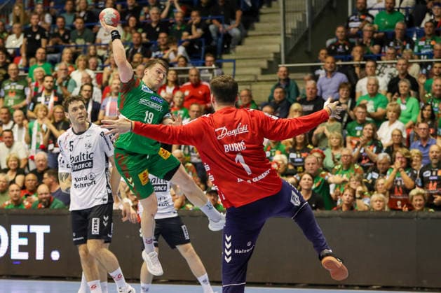 21.05.2026, xgox, Handball - Daikin HBL SC Magdeburg - SG Flensburg-Handewitt emspor, v.l. Elvar Oern Jonsson (Magdeburg, 19) wirft Tor, Torschuetze, erzielt Tor, Treffer, scores the goal Magdeburg