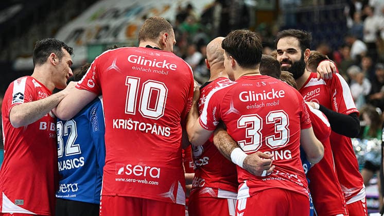 Handball-Bundesliga, Saison 2025 2026, 32. Spieltag, SC DHfK Leipzig vs. MT Melsungen (21.05.2026) Jubel bei Spielern aus Melsungen nach dem Sieg beim Handball-Bundesliga-Spiel DHfK Leipzig gegen MT Melsungen (21.05.2026). Leipzig Sachsen Deutschland QUARTERBACK Immobilien Arena Am Sportforum 2