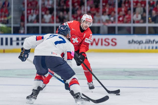 21 05 2026, Zurich, Swiss Life Arena, Ice hockey, Eishockey World Championships: Switzerland - Great Britain, 13 Nico Hischier (Switzerland) Zurich Swiss Life Arena Zurich Switzerland Copyright: xJustPictures.ch StefanxEmchx jp-de-StEm-DSC0036620260521