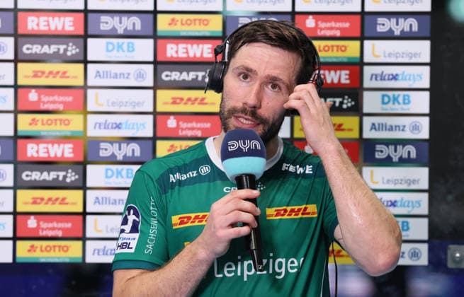 Leipzig, 21.05.2026, Arena Leipzig, Handball, Bundesliga, 32.Spieltag , SC DHfK Leipzig vs. MT Melsungen 27:33 (12:13), Im Bild; Enttäuschung bei Leipzig. Lukas Binder (11, Leipzig). , Nur zur redaktionellen Nutzung. Only editorial use. , DHB HBL regulations prohibit any use of photographs as image sequences and or quasi-video. ,