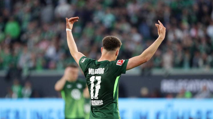 VfL vs. Paderborn, Relegation Wolfsburg, 21.05.2026, Fußball, Herren, Relegation, Saison 2025 2026, VfL Wolfsburg vs. SC Paderborn 07: Dzenan Pejcinovic (VfL Wolfsburg) (DFL DFB REGULATIONS PROHIBIT ANY USE OF PHOTOGRAPHS as IMAGE SEQUENCES and or QUASI-VIDEO) Volkswagen Arena Niedersachsen Deutschland