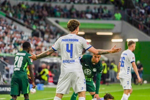 Deutschland: Relegation Bundesliga 2025 2026, Spiele Do, 21.05.2026 - VfL Wolfsburg vs SC Paderborn 07 - Volkswagen Arena (Wolfsburg): Calvin Brackelmann (SC Paderborn 07, 4) Wolfsburg Copyright: xAymanxAlahmedx