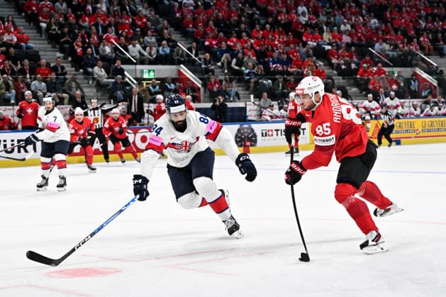 ZURICH, SWITZERLAND - MAY 21: Sven Andrighetto of Switzerland takes a shot during the 2026 IIHF Ice hockey, Eishockey World Championship, WM, Weltmeisterschaft Switzerland game between Switzerland and Great Britain at Swiss Life Arena on May 21, 2026 in Zurich, Zurich. Zurich Swiss Life Arena Zurich Switzerland Copyright: xJustPictures.ch AndreaxBrancax jp-en-EuSpIm-JP7_ANB_Sui_GB_21052026_1574