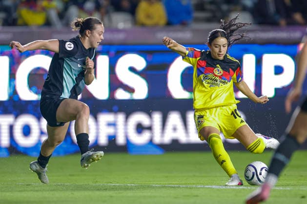 CONCACAF W CHAMPIONS CUP 2026 CONCACAF W CHAMPIONS CUP 2026 AMERICA VS GOTHAM FC 20052026 PACHUCA, HIDALGO. Action photo of a defender (L) of Gotham FC and Scarlett Camberos (R) of America, during semifinal game of the CONCACAF W Champions Cup 2026, held at the Estadio Hidalgo of Pachuca, Hidalgo. Foto de accion de Luna defensora (I) de Gotham FC y Scarlett Camberos (D) de America, durante juego semifinal de la CONCACAF W Champions Cup 2026, celebrado en el Estadio Hidalgo de Pachuca, Hidalgo. PHOTO BY IMAGENSHOP AGENCIA FOTOGRAFICA PACHUCA HIDALGO MEXICO Copyright: xYOALIxMARTINEZx