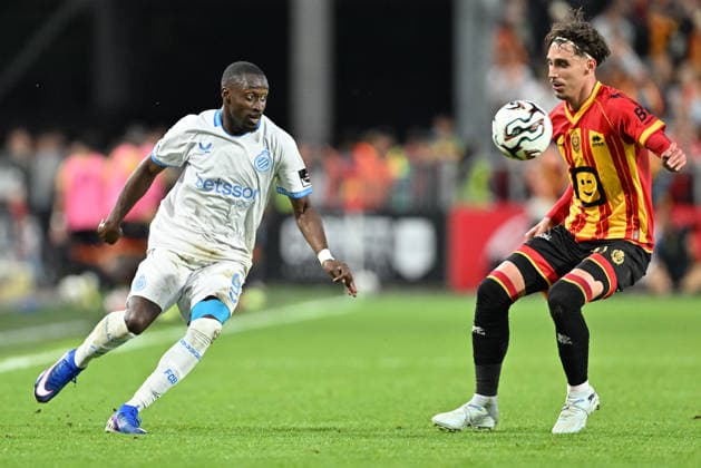 260521 KV Mechelen vs Club Brugg Carlos Forbs (9) of Club Brugge and Jose Marsa Martinez (3) of KV Mechelen pictured in action during the Jupiler Pro League season 2025 - 2026 matchday 9 game in the Champions Play offs between KV Mechelen and Club Brugge KV on May 21 , 2026 in Mechelen, Belgium. (Photo by David Catry Isosport) Mechelen Belgium  Copyright: xDavidxCatryx 20260521DC2_3214