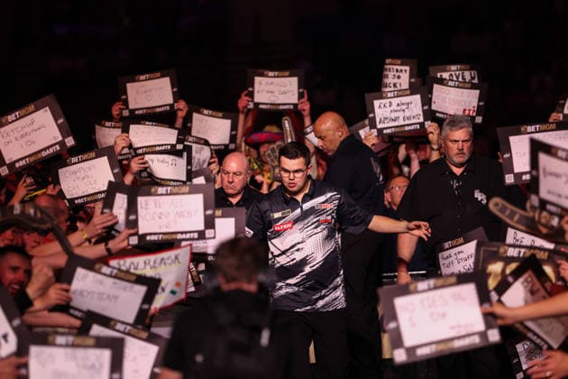 RECORD DATE NOT STATED 21st May 2026, Utilita Arena, Sheffield, Yorkshire, England; 2026 PDC Bet MGM Premier League Darts Night Sixteen; Gian van Veen walking to the stage AidanxHunter