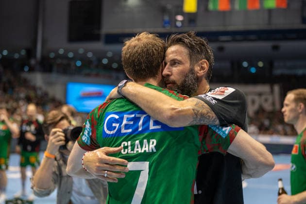 Deutschland: HBL DAIKIN Handball Bundesliga 2025 - 2026, 30. Spieltag - SC Magdeburg vs SG Flensburg Handewitt - GETEC Arena (Magdeburg): Bennet Wiegert (Trainer, SC Magdeburg) Deutscher Meister Meisterfeier Jubel Freude Emotionen nach dem Spiel Copyright: xTomxLauruschkatx