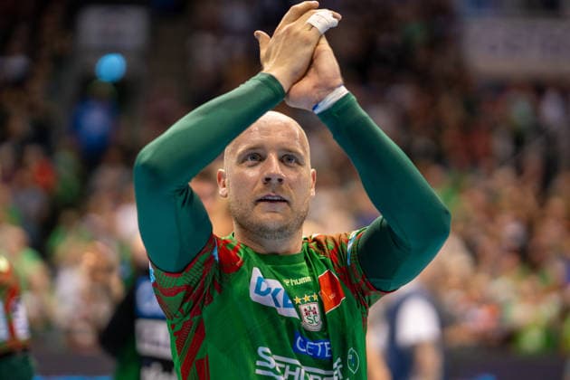 Deutschland: HBL DAIKIN Handball Bundesliga 2025 - 2026, 30. Spieltag - SC Magdeburg vs SG Flensburg Handewitt - GETEC Arena (Magdeburg): Daniel Pettersson (SC Magdeburg, 11) Deutscher Meister Meisterfeier Jubel Freude Emotionen nach dem Spiel Copyright: xTomxLauruschkatx
