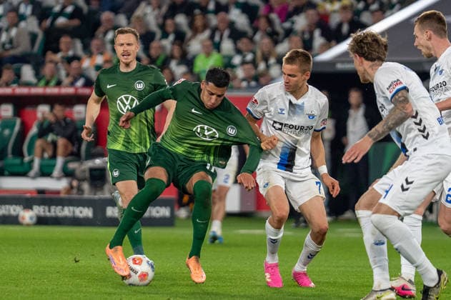 Deutschland: Fussball, Relegation 2026, Hinspiel, VfL Wolfsburg - SC Paderborn am 21.05. in Wolfsburg, Volkswagen Arena: Adam Daghim (VfL Wolfsburg 11) Copyright: xSvenxHeidmannx