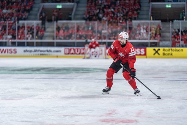21 05 2026, Zurich, Swiss Life Arena, Ice hockey, Eishockey World Championships: Switzerland - Great Britain, 13 Nico Hischier (Switzerland) Zurich Swiss Life Arena Zurich Switzerland Copyright: xJustPictures.ch StefanxEmchx jp-de-StEm-DSC0161120260521