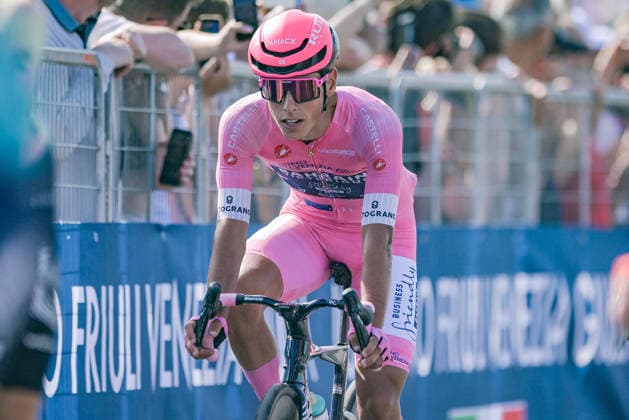 109th Giro d Italia 2026 - Stage 12 Afonso Eulalio of Bahrain Victorious, wearing the Maglia Rosa, crosses the finish line during stage 12, Imperia-Novi Ligure, of the 2026 Giro d Italia in Novi Ligure, Italy, on May 21, 2026. Novi Ligure Italy  Copyright: xAndreaxxAmatox originalFilename:amato-notitle260521_npZuu.jpg
