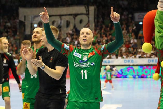 21.05.2026, xgox, Handball - Daikin HBL SC Magdeburg - SG Flensburg-Handewitt emspor, v.l. Daniel Pettersson (Magdeburg, 11) Jubel ueber den Sieg, Jubel nach Spielende, Jubel zur deutschen Meisterschaft, Magdeburg