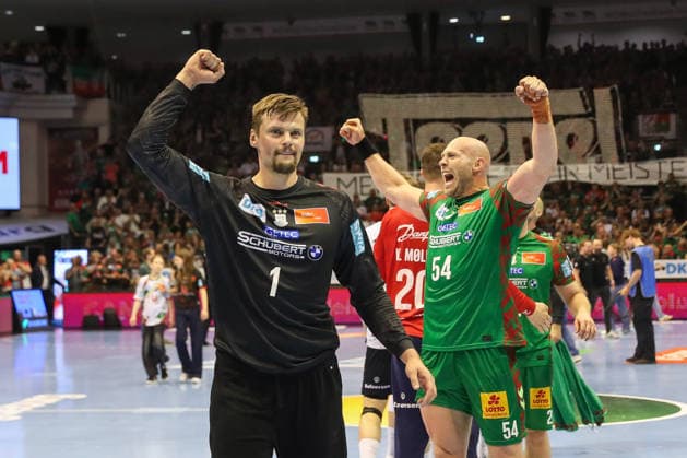 21.05.2026, xgox, Handball - Daikin HBL SC Magdeburg - SG Flensburg-Handewitt emspor, v.l. Sergey Hernandez Ferrer (Magdeburg, 1), Oscar Bergendahl (Magdeburg, 54) Jubel ueber den Sieg, Jubel nach Spielende, Jubel zur deutschen Meisterschaft Magdeburg