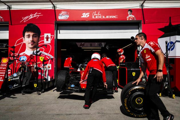 F1 - CANADIAN GRAND PRIX 2026 Scuderia Ferrari, mechanic, mecanicien, mechanics during the Formula 1 Grand Prix du Canada 2026, 5th round of the 2026 Formula One World Championship, WM, Weltmeisterschaft from May 22 to 24, 2026 on the Circuit Gilles Villeneuve, in MontrÃ al, Canada - MontrÃ alCanada  Copyright: xCharlyxLopezx