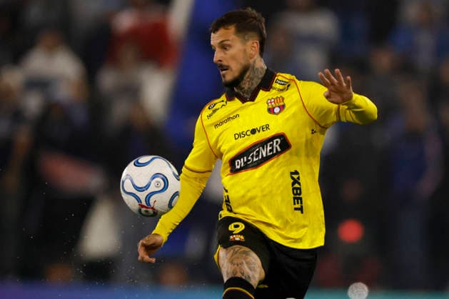 Futbol, Universidad Catolica vs Barcelona SC. Copa Libertadores 2026. El jugador de Barcelona SC Dario Benedetto es fotografiado durante el partido del grupo D de la Copa Libertadores contra Universidad Catolica disputado en el Claro Arena de Santiago, Chile. 21 05 2026 Andres Pina Photosport Football, Universidad Catolica vs Barcelona SC. 2026 Copa Libertadores Championship. Barcelona SC™s player Dario Benedetto is pictured during a Copa Libertadores Championship, group D match against Universidad Catolica at Claro Arena in Santiago, Chile. 21 05 2026 Andres Pina Photosport Universidad Catolica vs Barcelona SC, Copa Libertadores 2026 