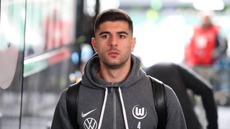 VfL vs. Paderborn, Relegation Wolfsburg, 21.05.2026, Fußball, Herren, Relegation, Saison 2025 2026, VfL Wolfsburg vs. SC Paderborn 07: Konstantinos Koulierakis (VfL Wolfsburg) (DFL DFB REGULATIONS PROHIBIT ANY USE OF PHOTOGRAPHS as IMAGE SEQUENCES and or QUASI-VIDEO) Volkswagen Arena Niedersachsen Deutschland *** VfL vs Paderborn, Relegation Wolfsburg, 21 05 2026, Football, Men, Relegation, Season 2025 2026, VfL Wolfsburg vs SC Paderborn 07 Konstantinos Koulierakis VfL Wolfsburg DFL DFB REGULATIONS PROHIBIT ANY USE OF PHOTOGRAPHS as IMAGE SEQUENCES and or QUASI VIDEO Volkswagen Arena Niedersachsen Germany
