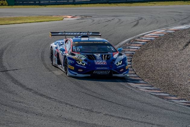 Der Lamborghini Huracán GT3 mit der Startnummer 19 des Liqui Moly Team Engstler Motorsport durchfährt eine Kurve beim ADAC GT Masters 2026 am 22. Mai 2026 im niederländischen Circuit Park Zandvoort. Liqui Moly Team Engstler Motorsport 19 im Renneinsatz am Circuit Park Zandvoort Copyright: xMichaelxSchäferx