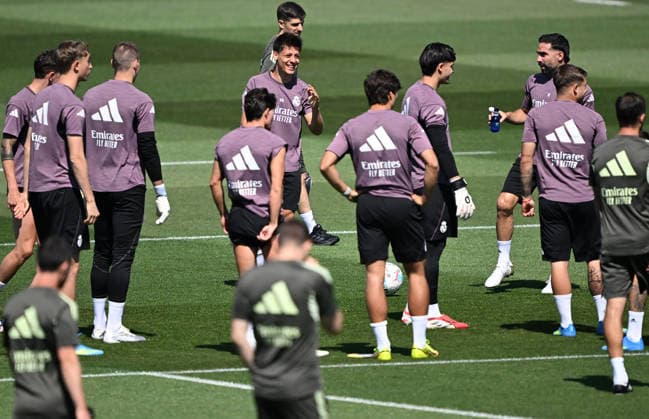 Real Madrid training session ahead of Athletic Club game in Madrid MADRID, SPAIN - MAY 22: Real Madrid player Arda Guler (C) takes part in a training session at Valdebebas facilities in Madrid, Spain on May 22, 2026. Real Madrid will face Athletic Club Bilbao in the 38th and final week of the Spanish First Football League (La Liga). Burak Akbulut Anadolu Madrid Spain. Editorial use only. Please get in touch for any other usage.  Copyright: x2026xAnadoluxBurakxAkbulutx