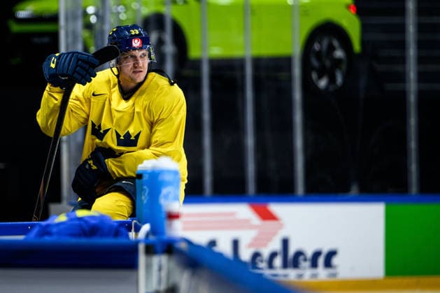 260522 Jakob Silfverberg of Sweden at a practice session during the 2026 IIHF Ice hockey, Eishockey World Championship, WM, Weltmeisterschaft on May 22, 2026 in Fribourg. Photo: Jesper Zerman BILDBYRAN kod JZ JZ0725 ishockey ice hockey ishockey-vm 2026 vm 2026 iihf world championship träning practice sverige sweden day 8 bbeng sverige sweden Copyright: JESPERxZERMAN BB260522JZ006