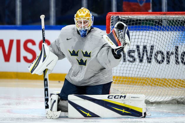 260522 goaltender Magnus Hellberg of Sweden at a practice session during the 2026 IIHF Ice hockey, Eishockey World Championship, WM, Weltmeisterschaft on May 22, 2026 in Fribourg. Photo: Jesper Zerman BILDBYRAN kod JZ JZ0725 ishockey ice hockey ishockey-vm 2026 vm 2026 iihf world championship träning practice sverige sweden day 8 bbeng Copyright: JESPERxZERMAN BB260522JZ032