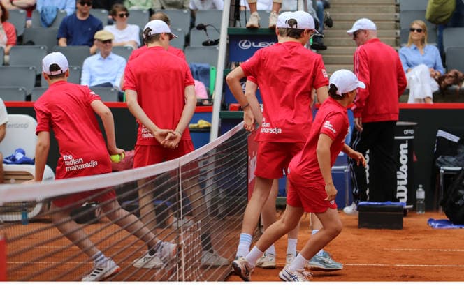 Bitpanda Hamburg Open, ATP, Tennis Herren 500, Ballkinder im Halbfinale im Doppel.