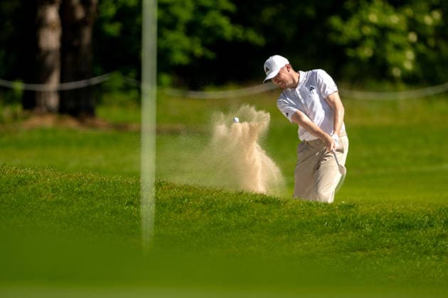 ANTWERP, BELGIUM - MAY 22: Richard Mansell of England hitting out from the bunker in front of the green 16th hole during the second round of the Soudal Open at Rinkven International Golf Club on May 22, 2026 in Antwerp, Belgium. Credit: Andy Astfalck NurPhoto Belgium Copyright: xAndyxAstfalckx