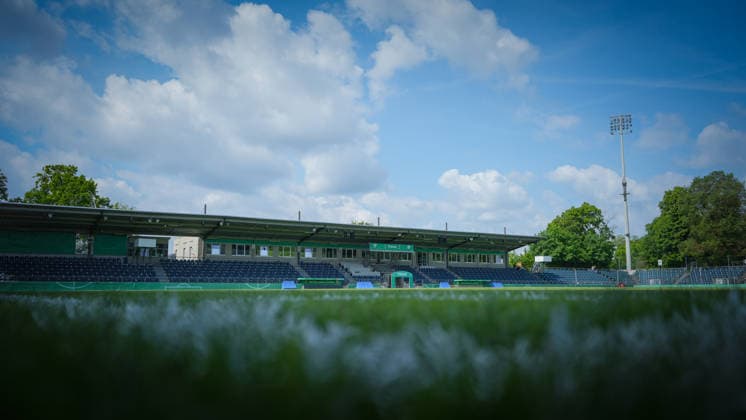 Fußball, A-Junioren, Saison 2025 2026, DFB Pokal, Finale, VfB Stuttgart U19 vs. VfL Wolfsburg U19, Freitag 22.05.2026, Karl-Liebknecht-Stadion Potsdam, Im Bild: Ein Blick auf die Haupttribüne des Karl-Liebknecht-Stadions Brandenburg Deutschland