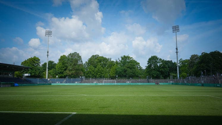 Fußball, A-Junioren, Saison 2025 2026, DFB Pokal, Finale, VfB Stuttgart U19 vs. VfL Wolfsburg U19, Freitag 22.05.2026, Karl-Liebknecht-Stadion Potsdam, Im Bild: Ein Blick auf die Tribüne des Karl-Liebknecht-Stadions Potsdam Brandenburg Deutschland