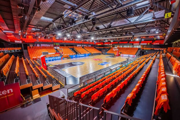1. Basketball Bundesliga, easyCredit BBL, Saison 2025 2026, Herren, Playoffs, Viertelfinale, Spiel 3, 22.05.2026, RASTA Vechta - ALBA Berlin RASTA Dome (Spielstätte - RASTA Vechta) komplett in Orange Vechta RASTA Dome Niedersachsen Deutschland