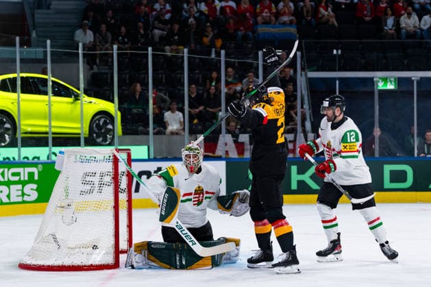 ZURICH, SWITZERLAND - MAY 22: Nicolas Kraemmer (Germany, 21) Goal for Germany during the Preliminary Round - Group A Match 33 between Germany and Hungary at the IIHF Ice hockey, Eishockey World Championship, WM, Weltmeisterschaft 2026, Swiss Life Arena on May 22, 2026 in Zurich, Switzerland. Zurich Switzerland Copyright: xTimoxSteinx