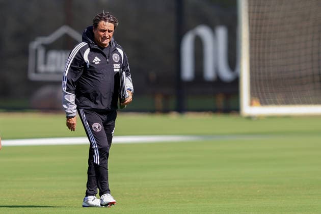 FORT LAUDERDALE, FL - MAY 22: Inter Miami interim manager Guillermo Hoyos is seen during an Inter Miami Training Session at Florida Blue Training Center on May 22, 2026 in Fort Lauderdale, Florida. (Photo by Chris Arjoon Icon Sportswire) SOCCER: MAY 22 Inter Miami CF Training EDITORIAL USE ONLY Icon2605220010785