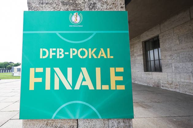 DFB Pokalfinale - 25 26 - Impressionen vor FC Bayern München - VfB Stuttgart am 22.05.2026 im Olympiastadion in Berlin DFB Pokal Finale Schild - Feature, Symbol, Symbolfoto, charakteristisch, Detail