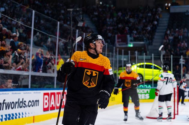 ZURICH, SWITZERLAND - MAY 22: Leon Gawanke (Germany, 9) during his goal celebration during the Preliminary Round - Group A Match 33 between Germany and Hungary at the IIHF Ice hockey, Eishockey World Championship, WM, Weltmeisterschaft 2026, Swiss Life Arena on May 22, 2026 in Zurich, Switzerland. Zurich Switzerland Copyright: xTimoxSteinx
