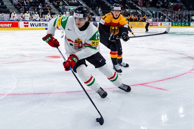 ZURICH, SWITZERLAND - MAY 22: Lukas Reichel (Germany, 73)in the battle for the puck with Krisztian Nagy (Hungary, 13) during the Preliminary Round - Group A Match 33 between Germany and Hungary at the IIHF Ice hockey, Eishockey World Championship, WM, Weltmeisterschaft 2026, Swiss Life Arena on May 22, 2026 in Zurich, Switzerland. Zurich Switzerland Copyright: xTimoxSteinx