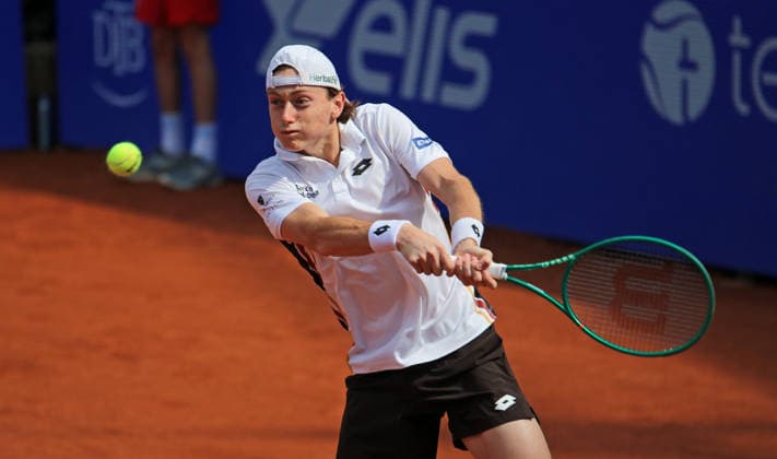 Bitpanda Hamburg Open, ATP, Tennis Herren 500, Halbfinale im Einzel: Ignacio Buse aus Peru erreicht überraschend das Endspiel am Rothenbaum.