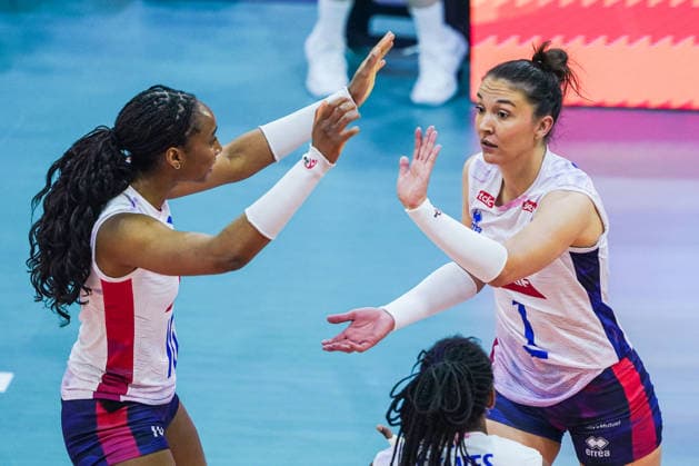 2026-05-22 Germany v France - Four Nations Cup APELDOORN, NETHERLANDS - MAY 22: Fatoumata Fanguedou of France, Helena Cazute of France during the Four Nations Cup match between Germany and France at Omnisport on May 22, 2026 in Apeldoorn, Netherlands. Apeldoorn Omnisport Netherlands Content not available for redistribution in The Netherlands directly or indirectly through any third parties. Copyright: xAndrexWeeningx