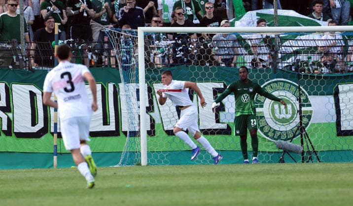 22.05.26 A-Junioren DFB-Pokal Finale 2026 U19 VfL Wolfsburg - U19 VfB Stuttgart Deutschland, Potsdam, 22.05.2026, Fussball, Saison 2025 2026, A-Junioren DFB-Pokal Finale 2026, U19 VfL Wolfsburg - U19 VfB Stuttgart: Enis Redzepi (U19 VfB Stuttgart); Jubel Tor 0:1 Redzepi.