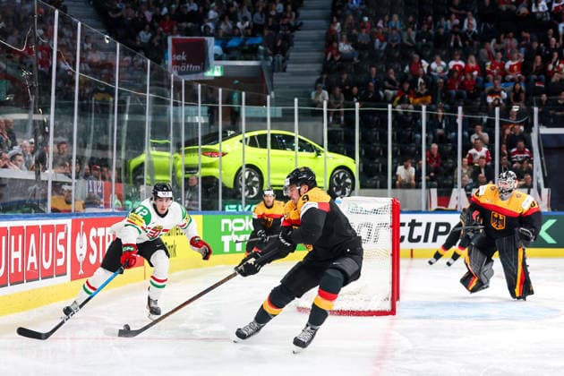 Ice hockey, Eishockey - IIHF WC 2026 ZURICH,SWITZERLAND,22.MAY.26 - ICE HOCKEY - IIHF Ice Hockey World Championship, WM, Weltmeisterschaft 2026, group stage, Germany vs Hungary. Image shows Marton Nemes (HUN) and Leon Gawanke (GER).  GEPAxpictures xMaticxKlansek