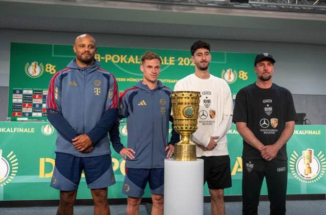 Fußball, Herren, Saison 2025 2026, Pressekonferenz zum 83. DFB-Pokal-Finale, FC Bayern München - VfB Stuttgart, v. l. Trainer Vincent Kompany (Bayern München), Joshua Kimmich (Bayern München), Atakan Karazor (VfB Stuttgart), Trainer Sebastian Hoeneß (VfB Stuttgart), 22.05. 2026, Copyright: xMatthiasxKochx