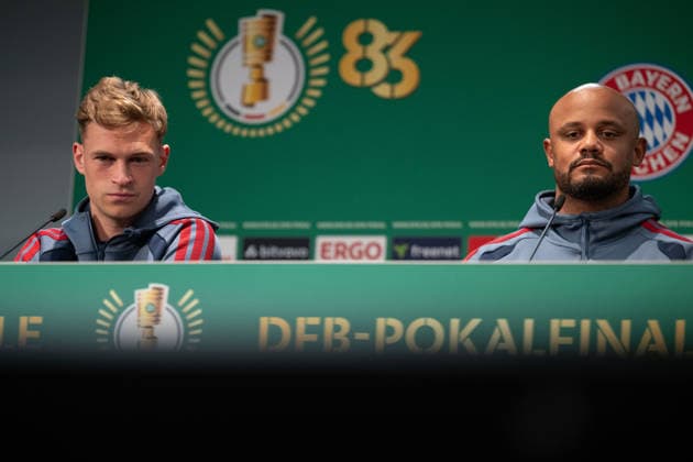 Pressekonferenz, v.li. Joshua Kimmich (FC Bayern Muenchen, 06), Vincent Kompany (FC Bayern Muenchen, Cheftrainer, Trainer) GER, Abschlusstraining und Pressekonferenz am Vortag des DFB-Pokalfinale, FC Bayern Muenchen vs. VfB Stuttgart, Fussball, Herren, DFB-Pokal, Finale, Spielzeit 2025 2026, 22.05.2026, DFL DFB REGULATIONS PROHIBIT ANY USE OF PHOTOGRAPHS AS IMAGE SEQUENCES AND OR QUASI-VIDEO, GER, Abschlusstraining und Pressekonferenz am Vortag des DFB-Pokalfinale, FC Bayern Muenchen vs. VfB Stuttgart, Fussball, Herren, DFB-Pokal, Finale, Spielzeit 2025 2026, 22.05.2026 Berlin Copyright: xEibner-Pressefoto WolfgangxFrankx EP_WFK