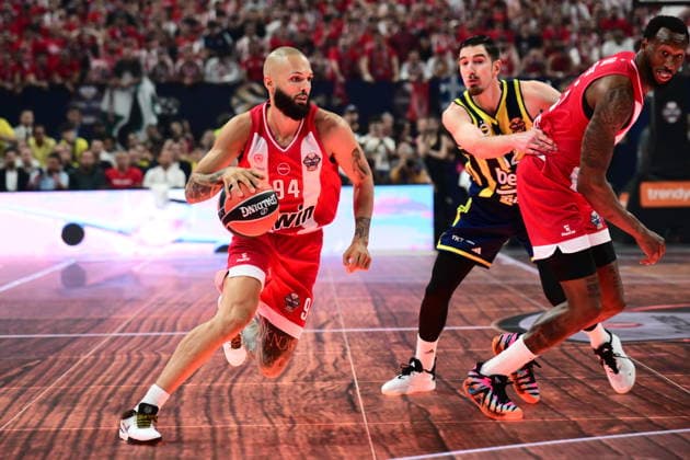 Olympiacos Piraeus v Fenerbahce Beko Istanbul Euroleague Final Four Evan Fournier of Olympiacos in action during the Euroleague match, Final Four Semifinal between Olympiacos Piraeus v Fenerbahce Beko Istanbul played at ATHENS Telekom Center Athens Stadium on May 22nd 2026 in Athens Greece Athens Greece Basketball Copyright: xAgenciaxLOFx